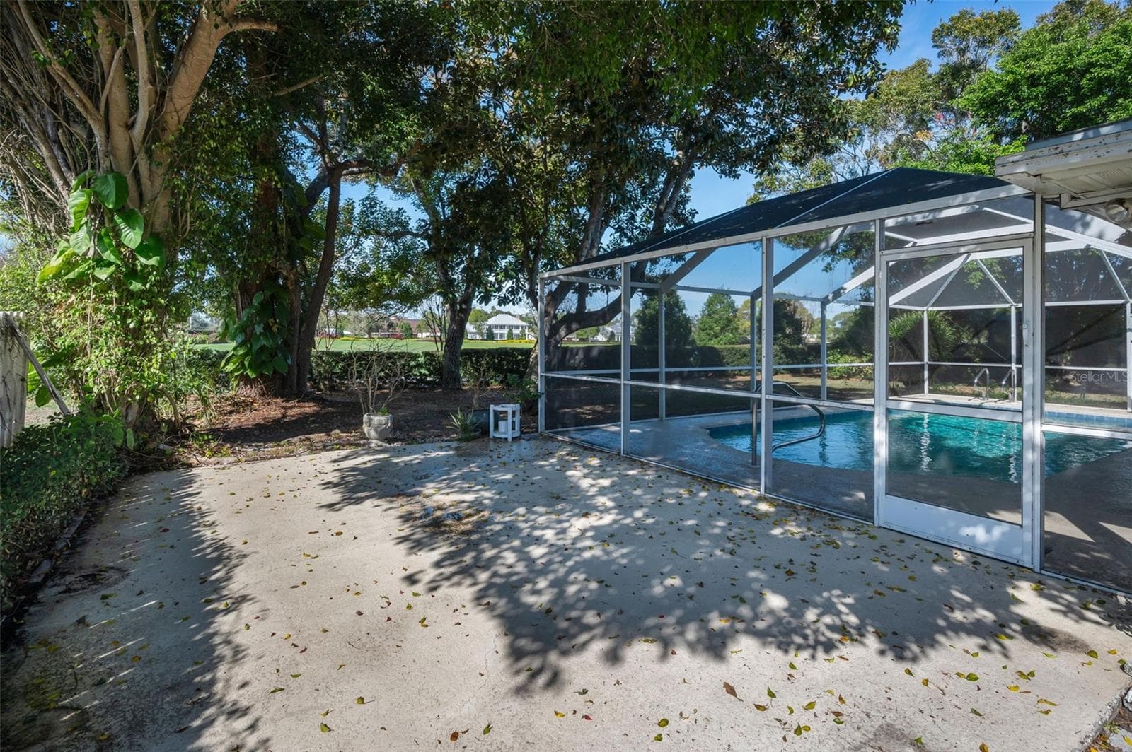 Single Family Residence at 4 HIBISCUS RD, BELLEAIR, photo 57 of 75