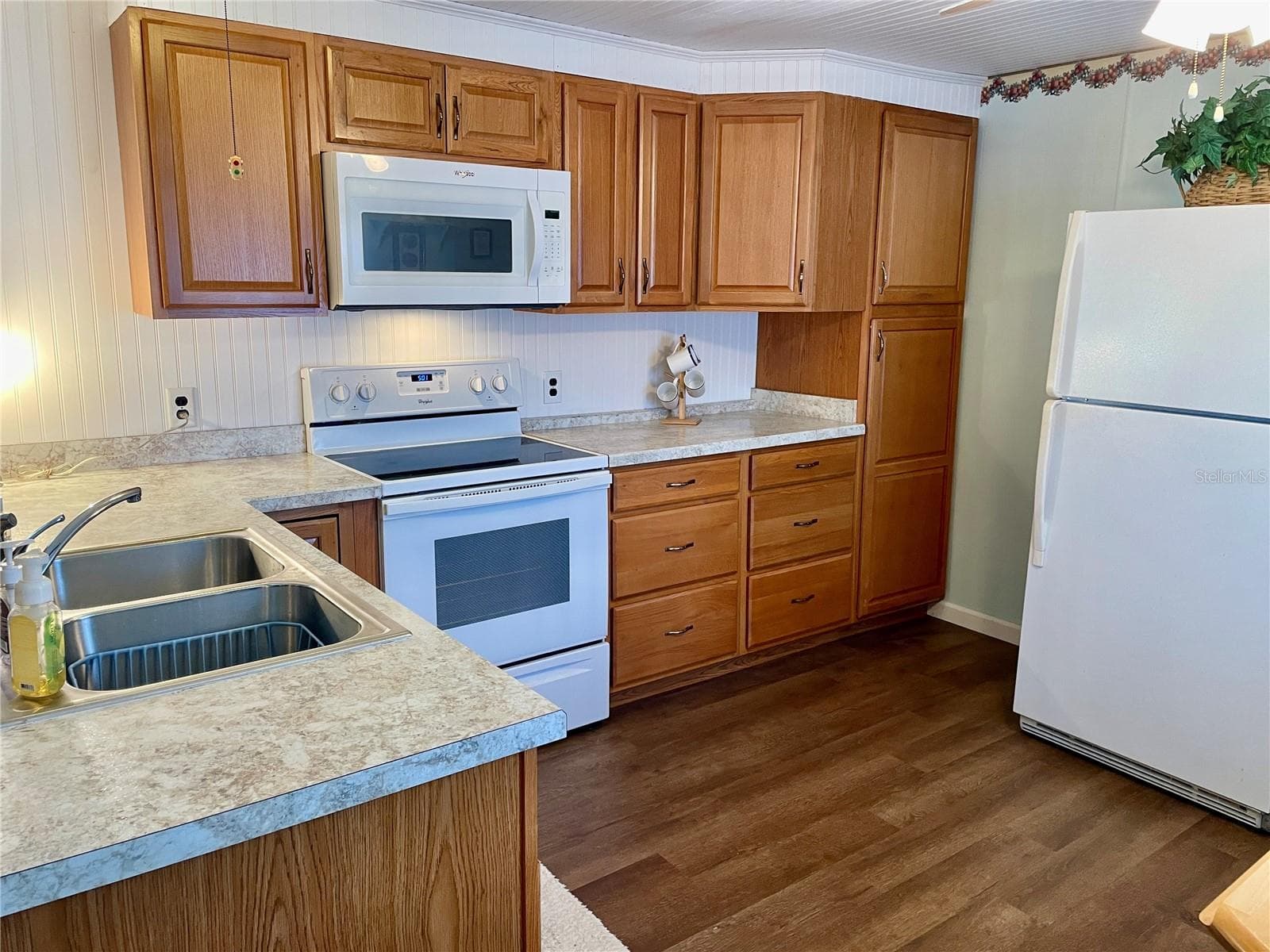 Mobile Home at 6452 FLEETWOOD CT, NORTH PORT, photo 14 of 48