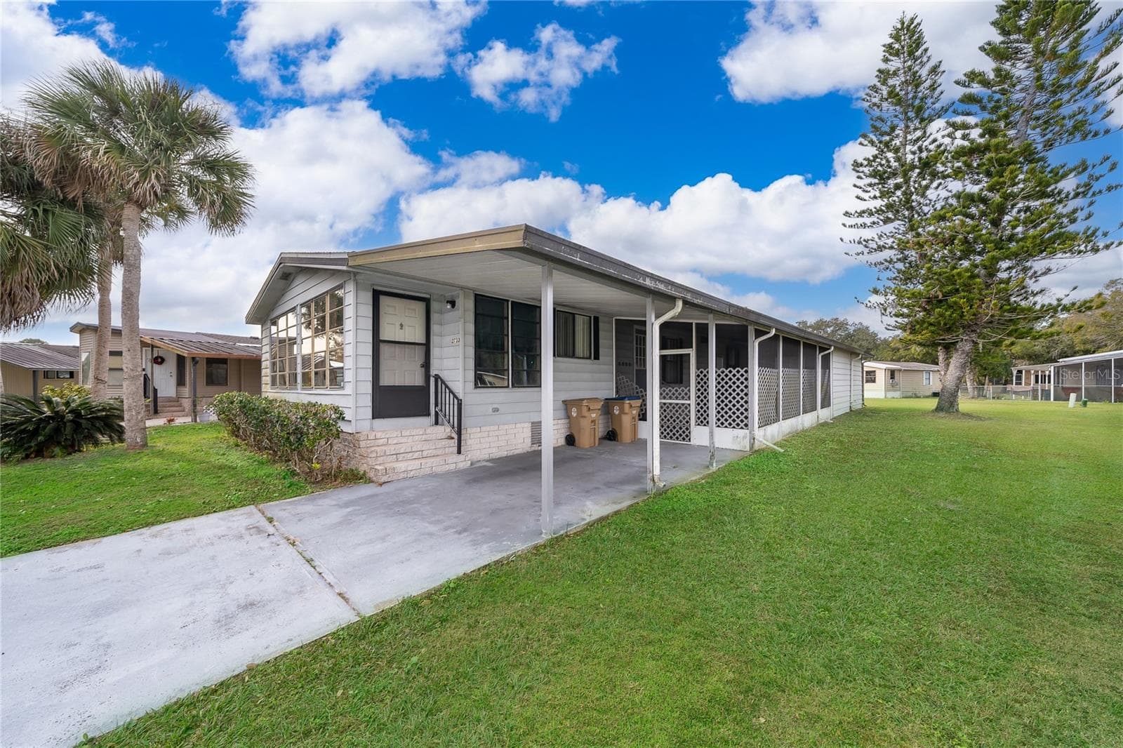 2733 CRANMOOR DR