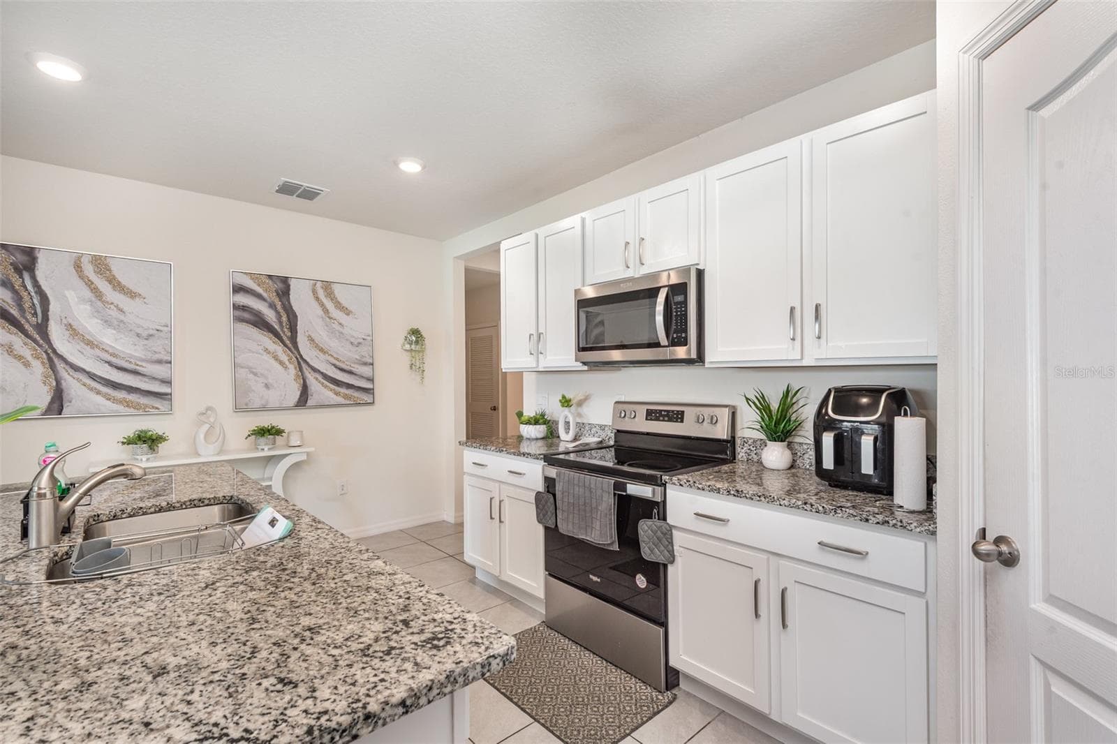 Single Family Residence at 1031 AUGUST SKY DR, DELTONA, photo 11 of 29