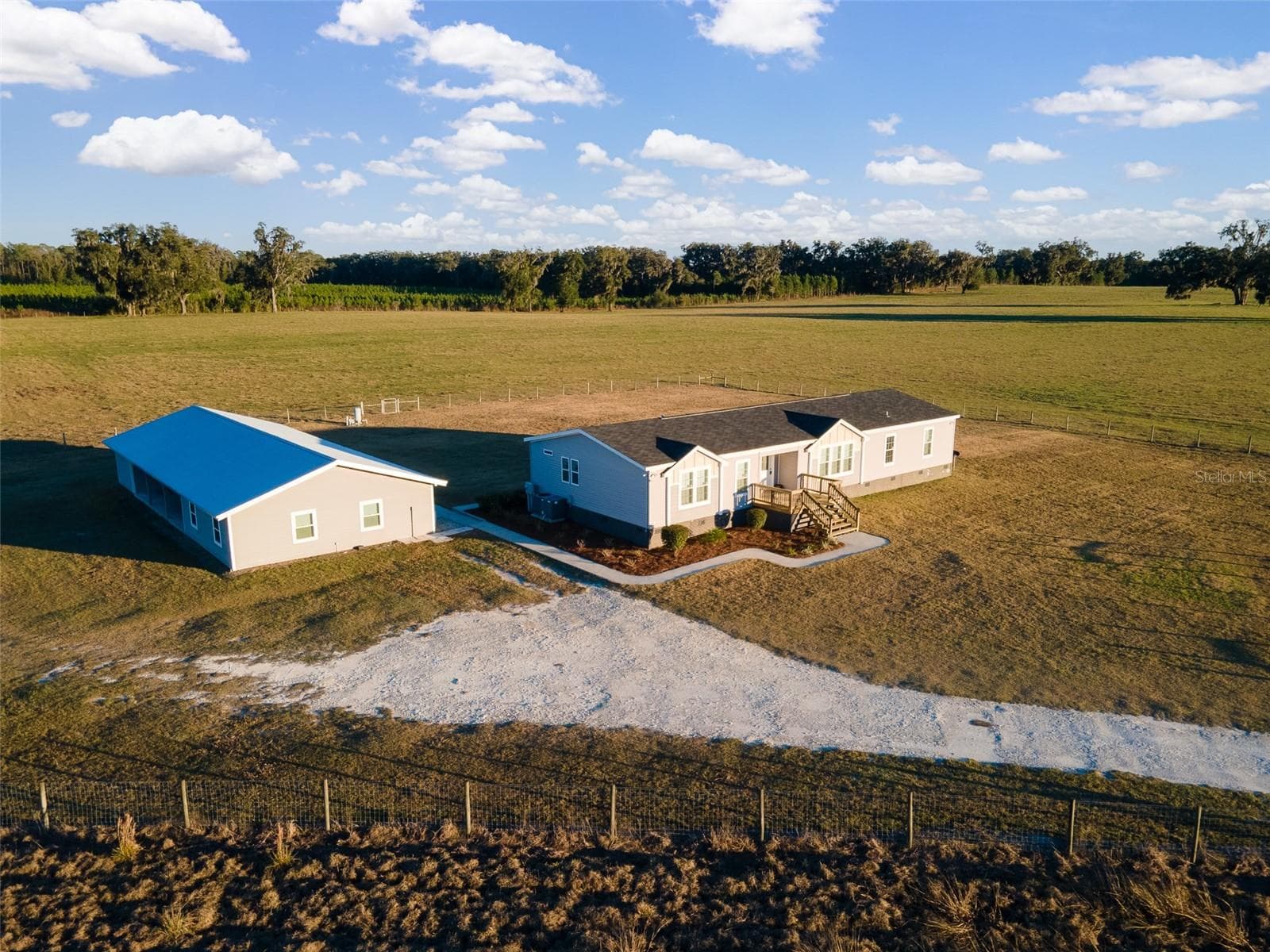 Manufactured Home at 3789 NW 202ND ST, NEWBERRY, photo 11 of 67