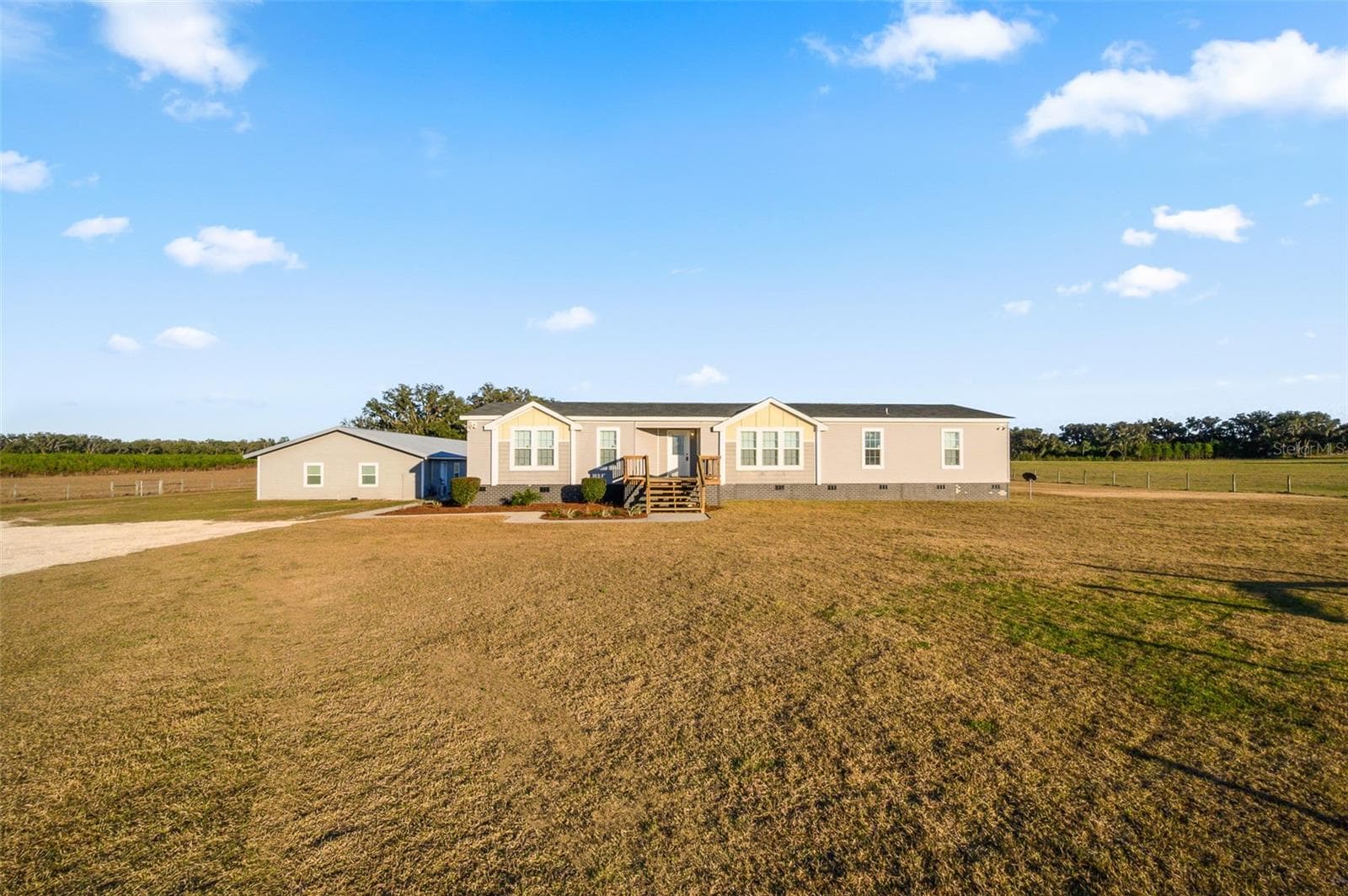 2300+ sq ft main home - 3789 NW 202ND ST, NEWBERRY