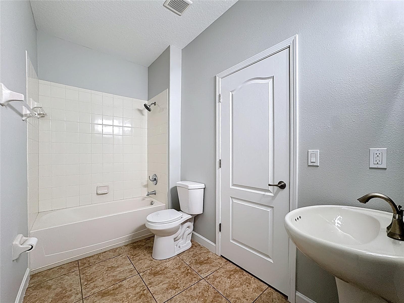 Single Family Residence at 4764 COPPOLA DR, MOUNT DORA, photo 49 of 93