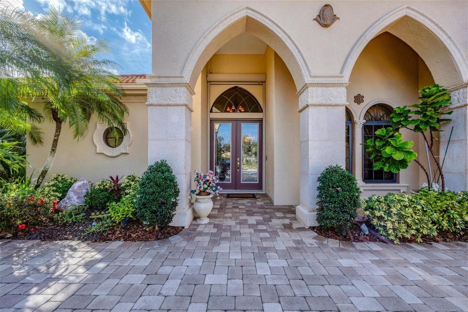 Single Family Residence at 7042 VILAMOURA PL, LAKEWOOD RANCH, photo 9 of 83