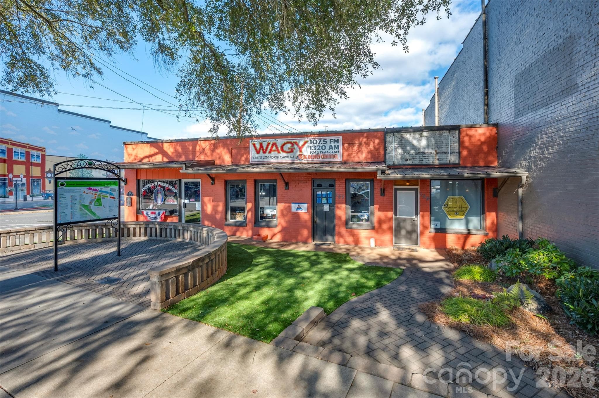 155/157 E Main Street