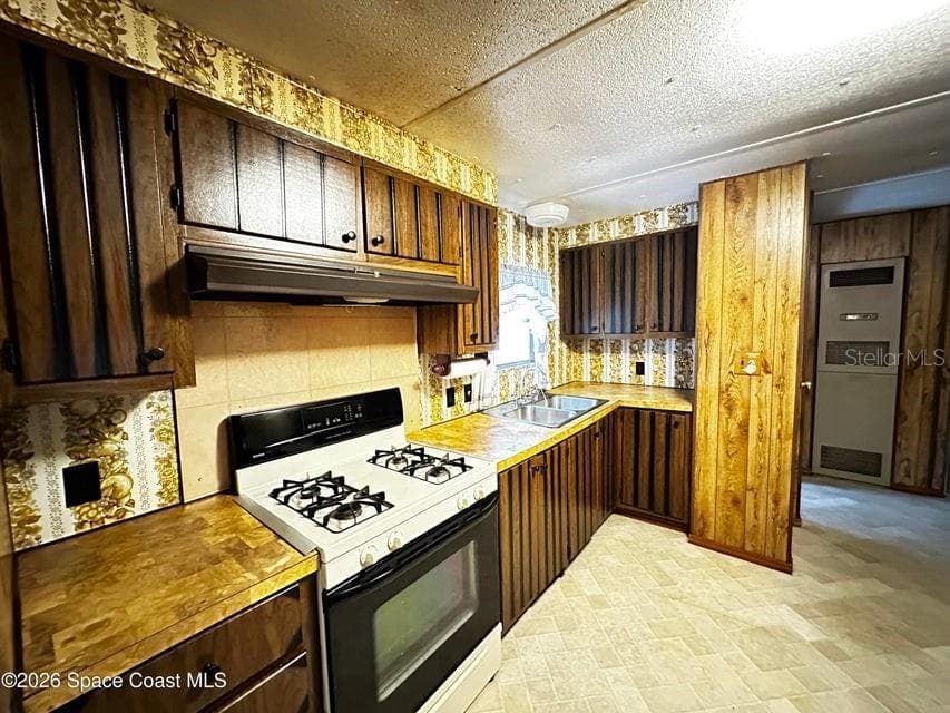 Kitchen - 4175 HESS AVE, COCOA