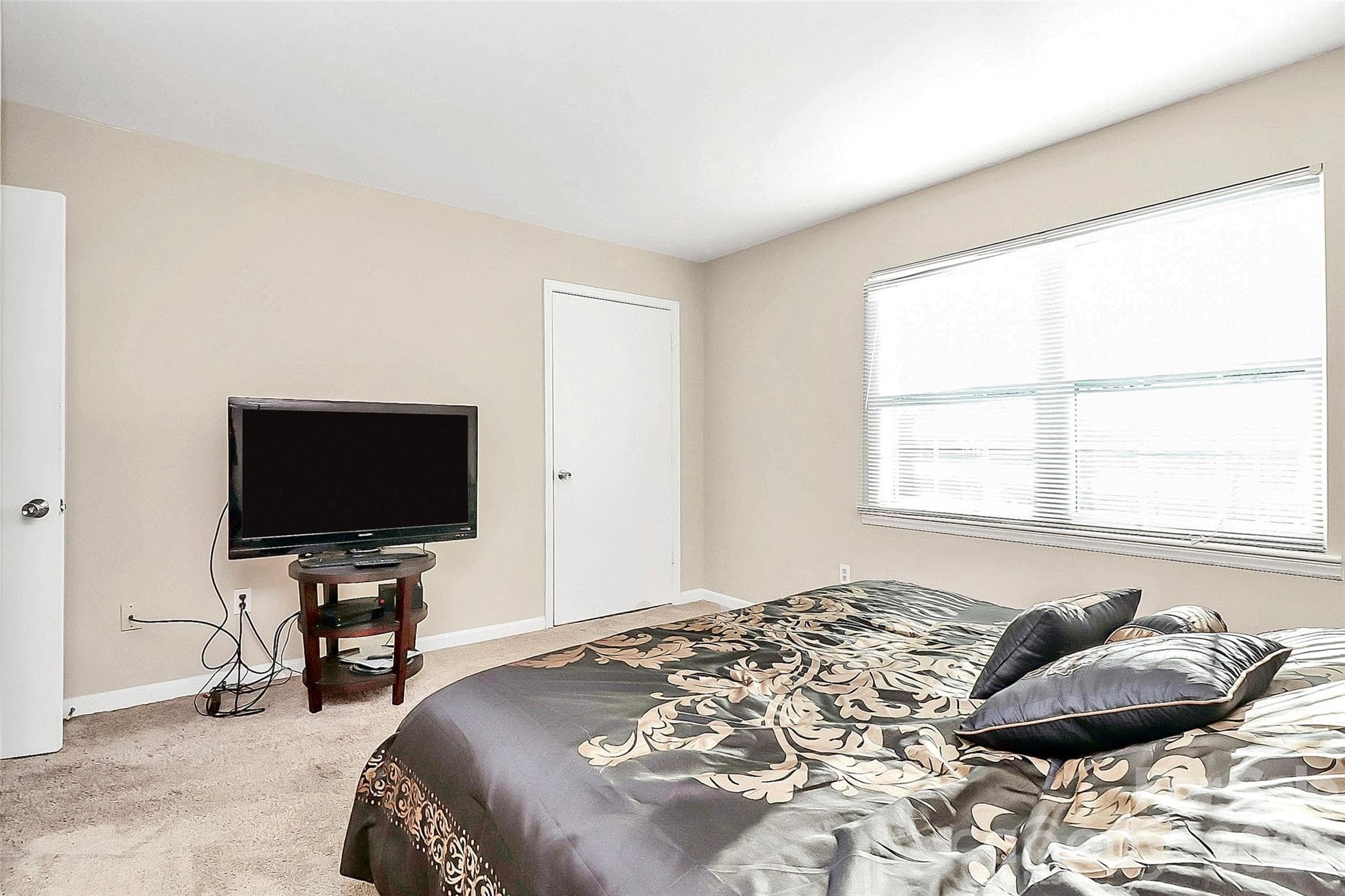 Condominium at 11115 Park Road, Charlotte, photo 7 of 23