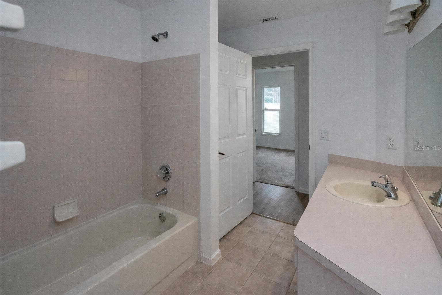 Single Family Residence at 8276 SHORT WAY, LAKELAND, photo 5 of 12