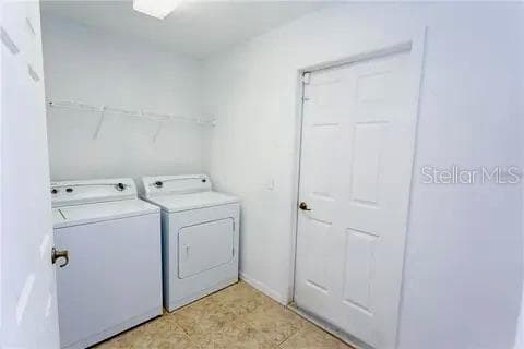 Single Family Residence at 8276 SHORT WAY, LAKELAND, photo 10 of 12