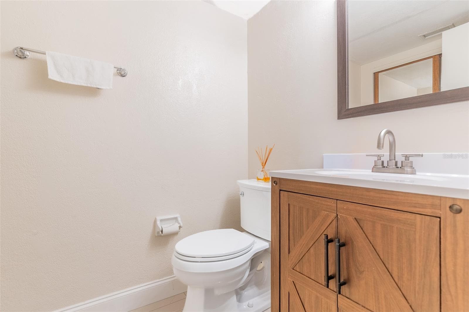 Townhouse at 1836 N CRYSTAL LAKE DR #104, LAKELAND, photo 14 of 31