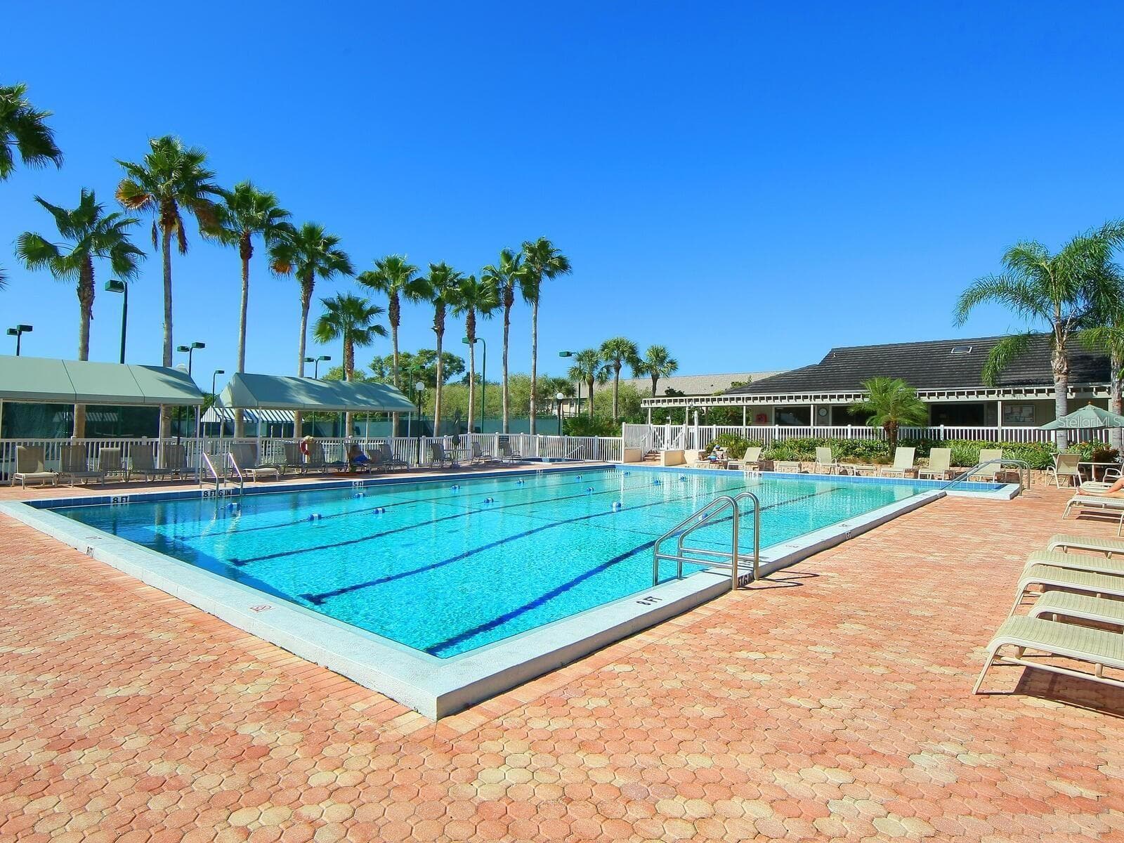 Racquet Club Pool - 1678 STARLING DR #102, SARASOTA