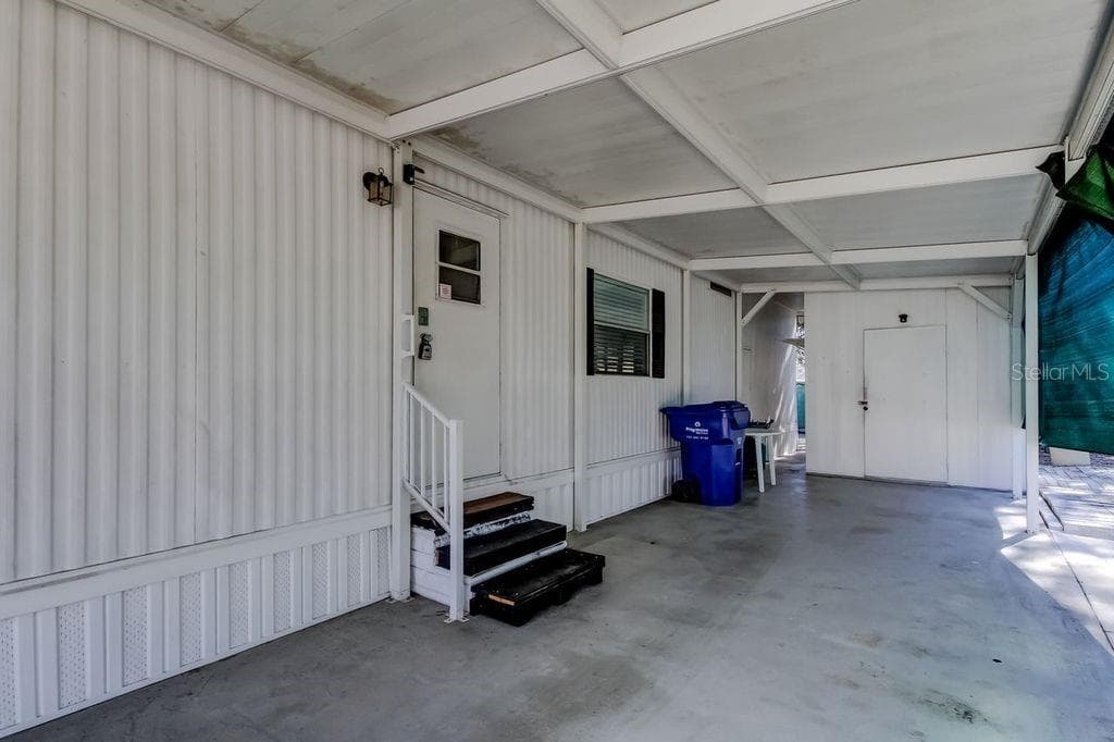 Manufactured Home at 3430 TIKI DR, HOLIDAY, photo 3 of 35