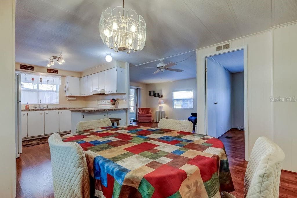 Manufactured Home at 3430 TIKI DR, HOLIDAY, photo 13 of 35