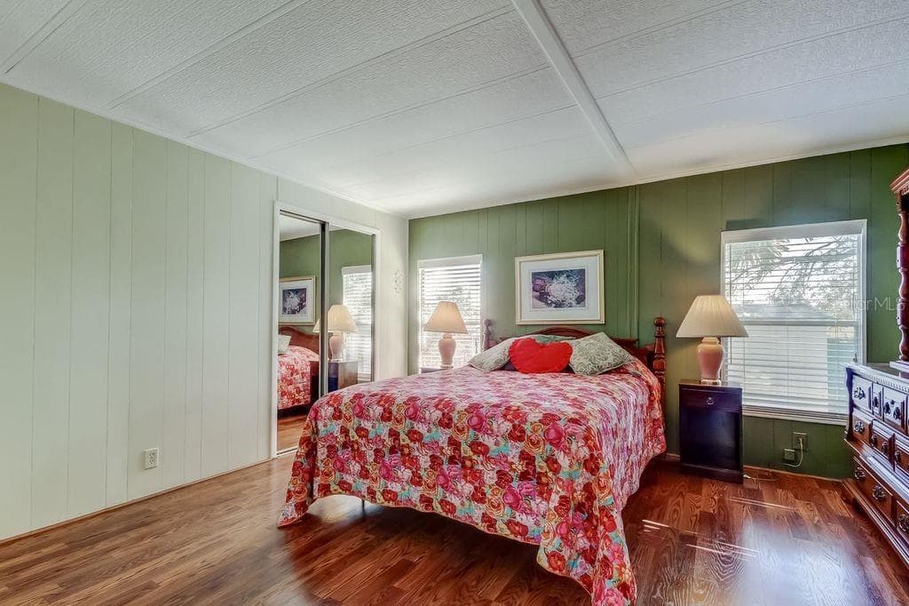 Manufactured Home at 3430 TIKI DR, HOLIDAY, photo 18 of 35