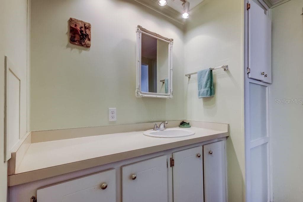 Manufactured Home at 3430 TIKI DR, HOLIDAY, photo 22 of 35