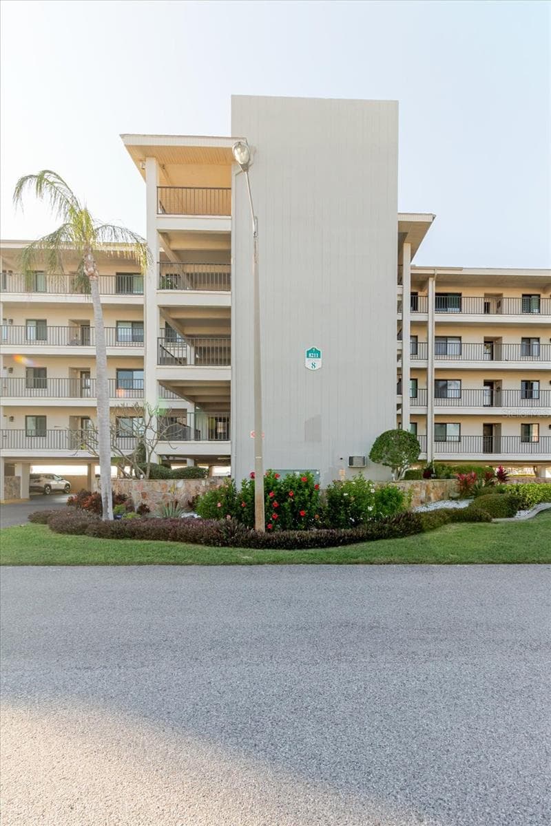 Condominium at 8211 BRENT ST #828, PORT RICHEY, photo 36 of 81