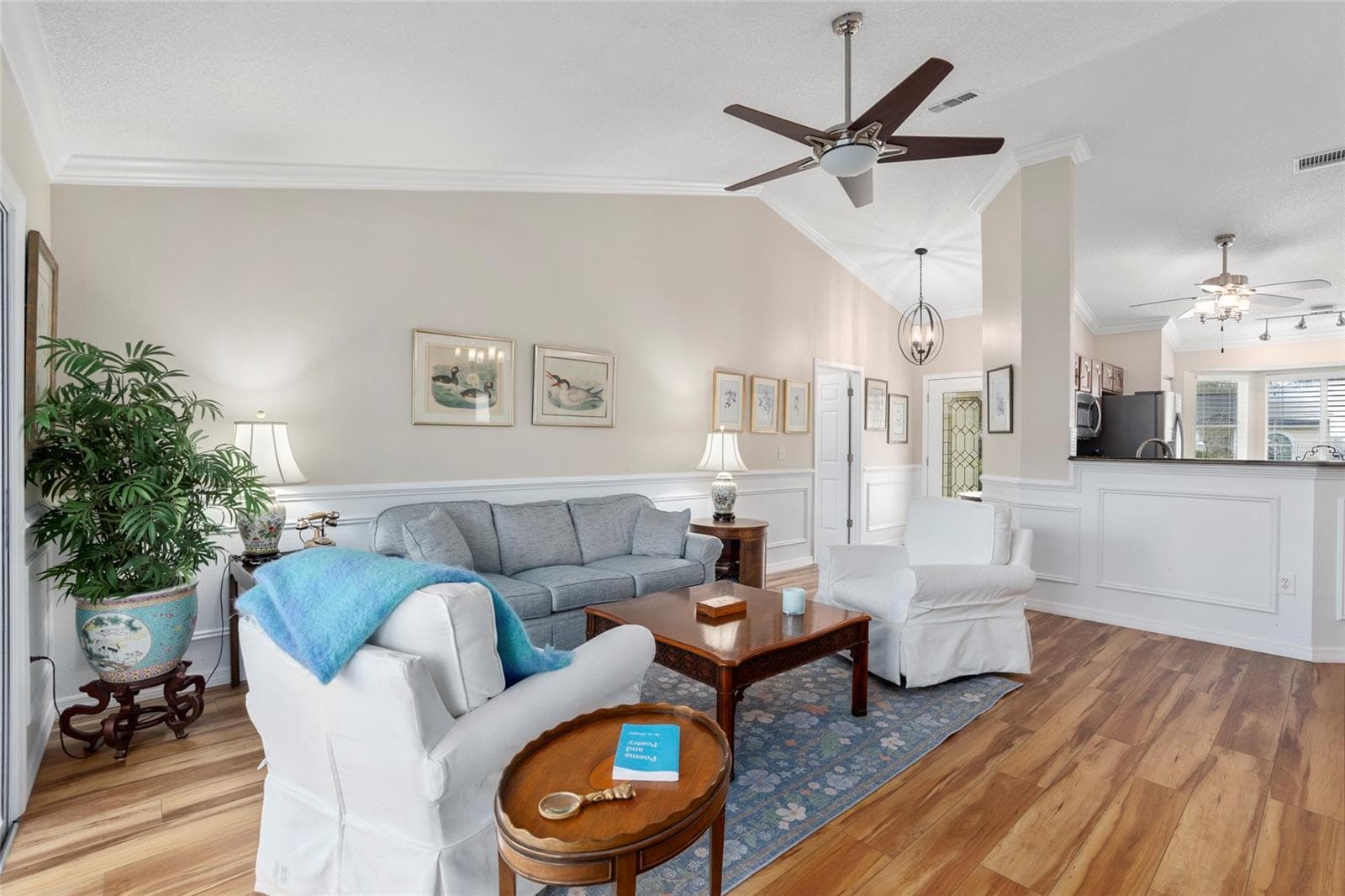 GREAT ROOM - 2318 NW 50TH AVE, OCALA