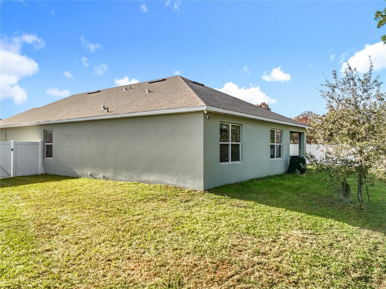 Single Family Residence at 2928 CANARY LN, TAVARES, photo 50 of 62