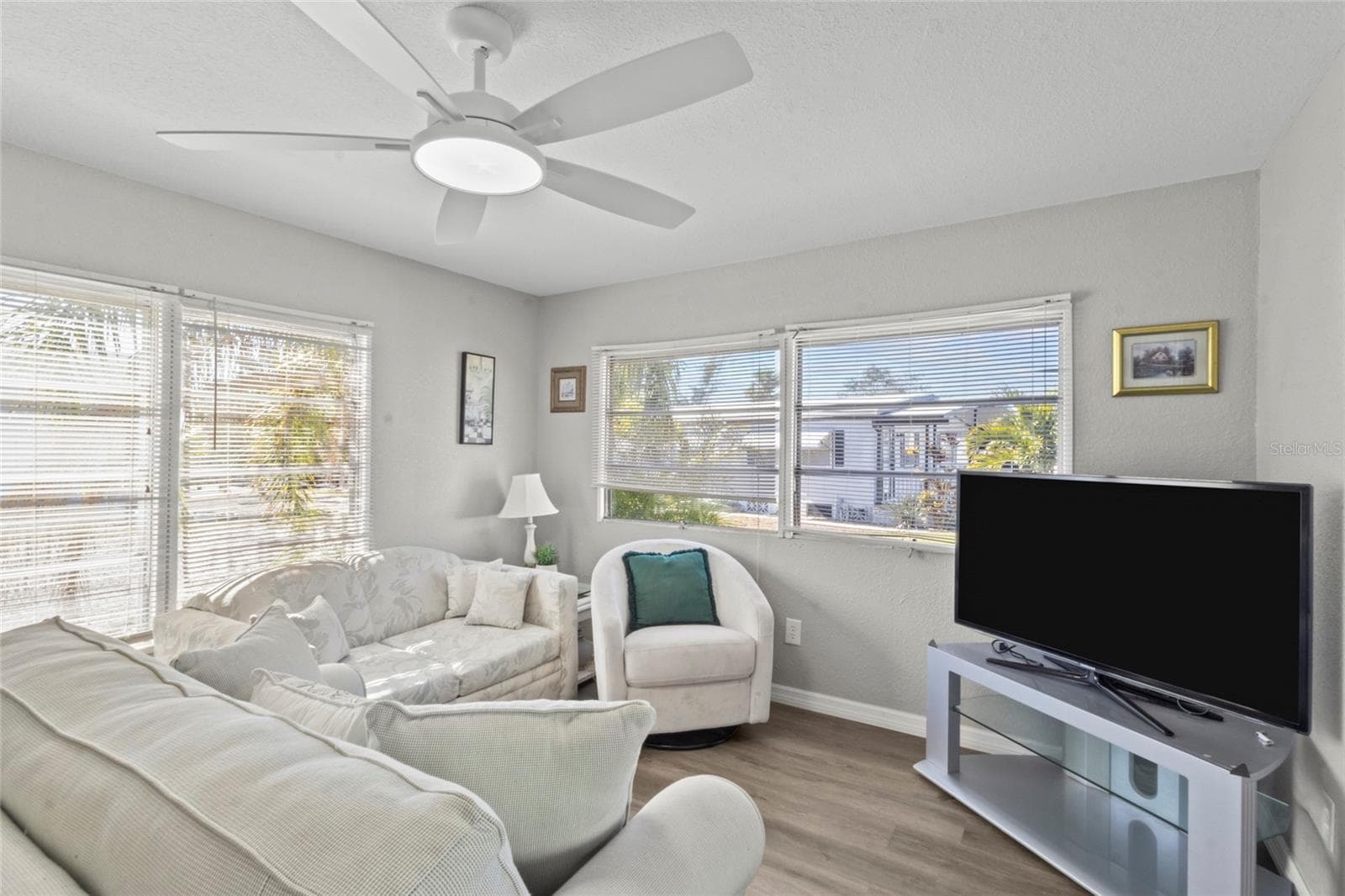 Furnished Living Room - 426 HATCHETT CREEK RD, VENICE
