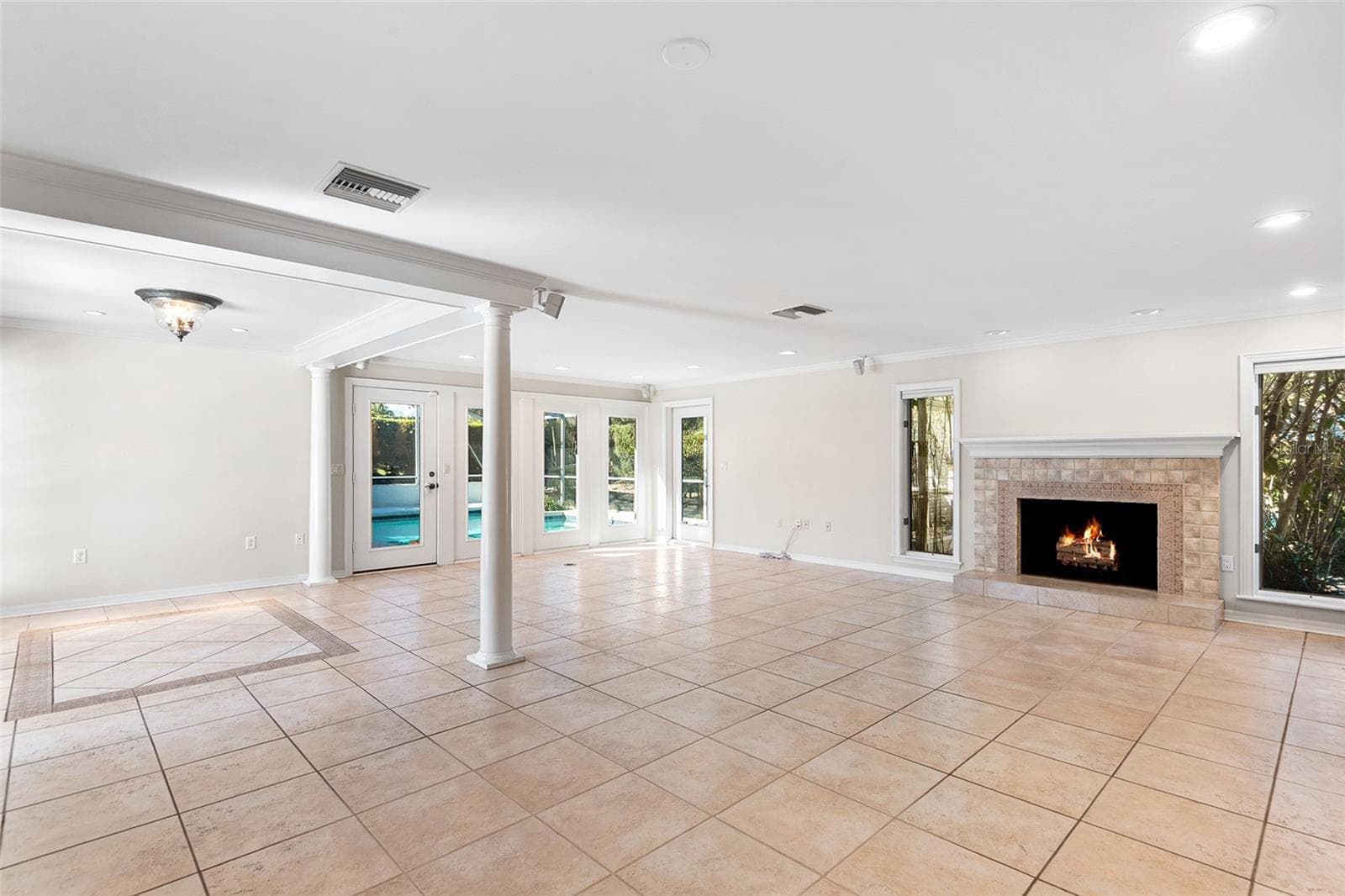 Single Family Residence at 1249 LAKE POINT DR, LAKELAND, photo 27 of 78