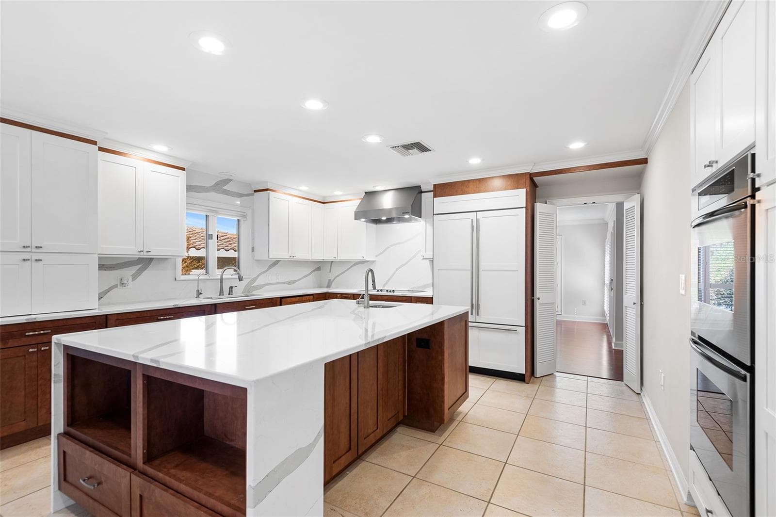 Single Family Residence at 1249 LAKE POINT DR, LAKELAND, photo 22 of 78