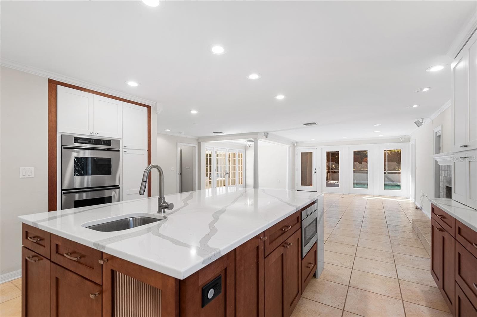 Single Family Residence at 1249 LAKE POINT DR, LAKELAND, photo 21 of 78