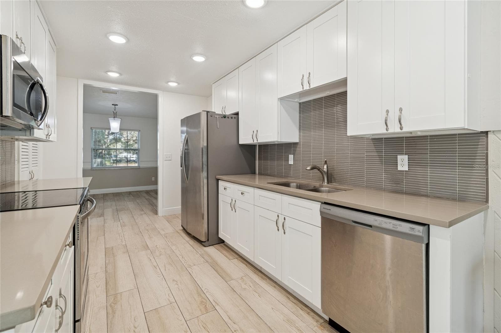 Kitchen - 9628 DAVIS RD, TAMPA
