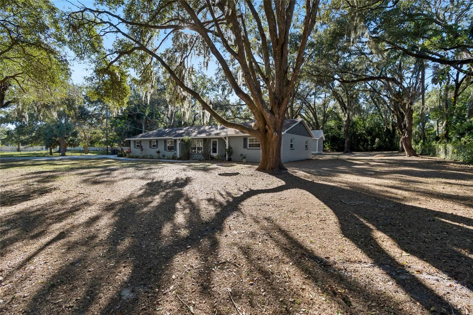 Large Oversized Yard - 9628 DAVIS RD, TAMPA