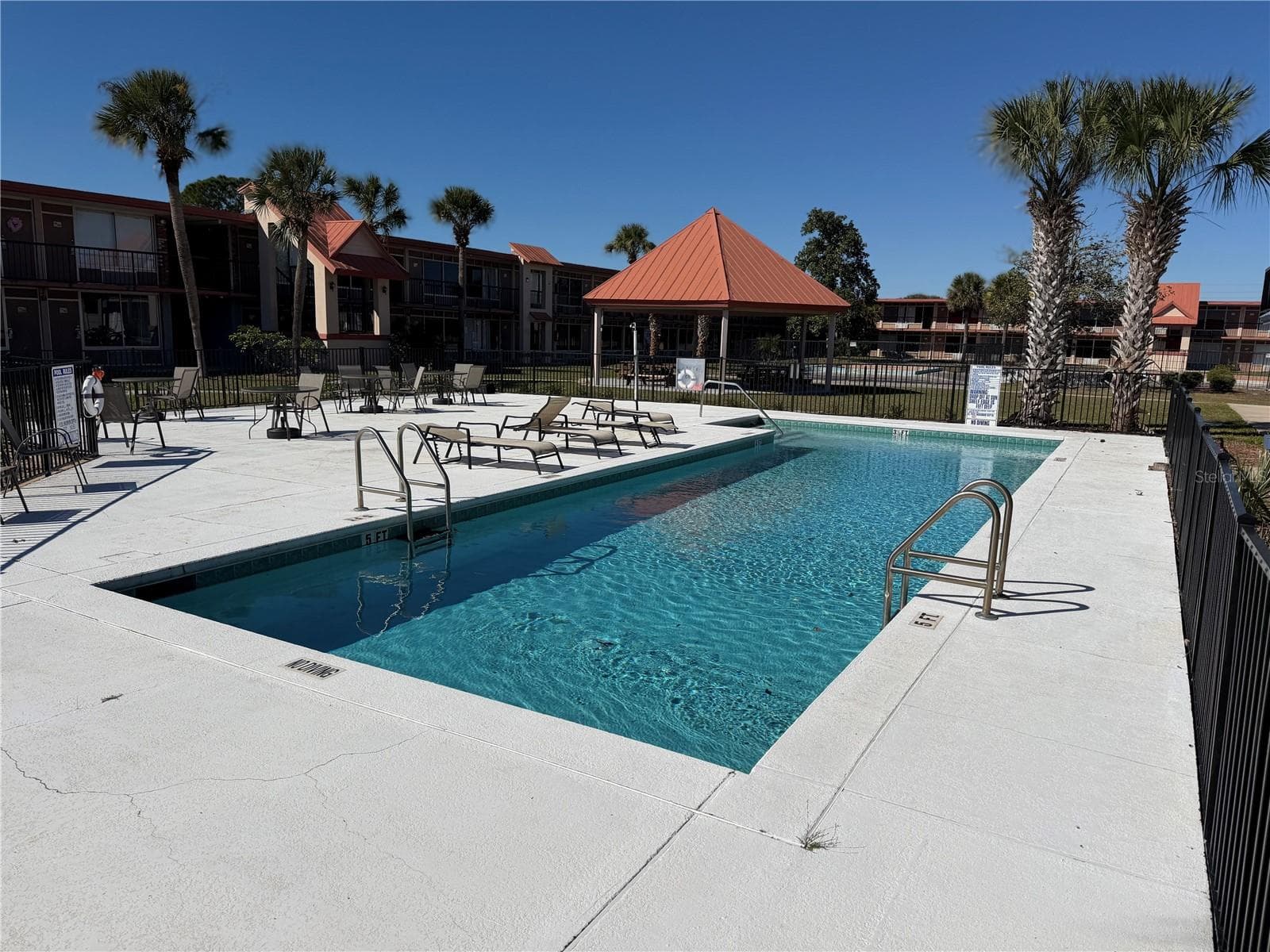 Condo - Hotel at 43420 HIGHWAY 27 #436, DAVENPORT, photo 7 of 11