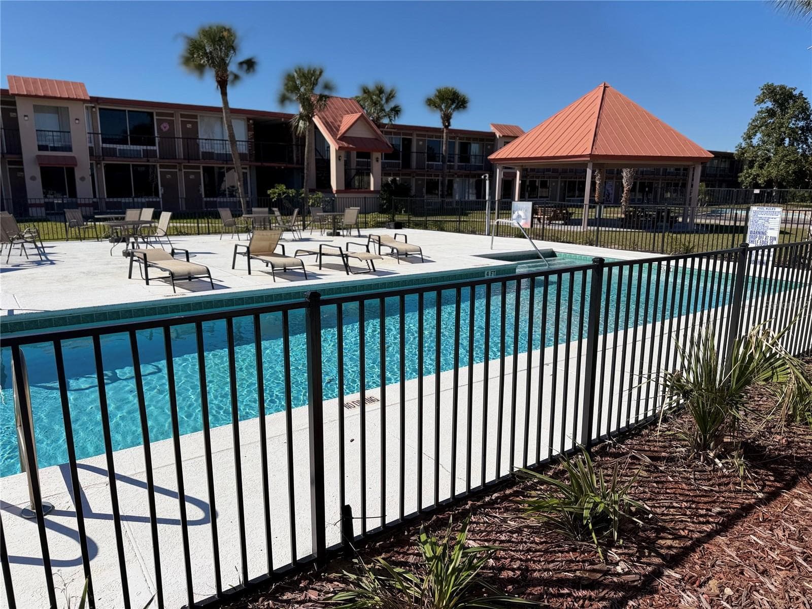 Condo - Hotel at 43420 HIGHWAY 27 #436, DAVENPORT, photo 8 of 11