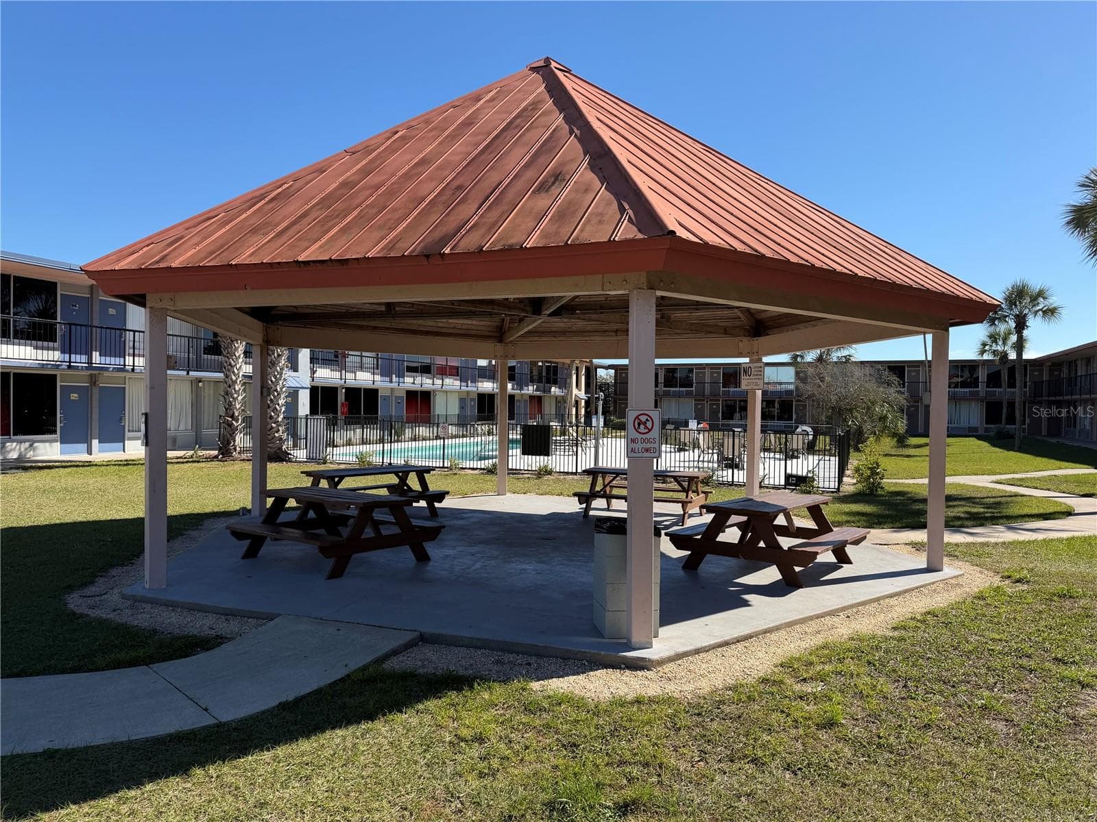 Condo - Hotel at 43420 HIGHWAY 27 #436, DAVENPORT, photo 10 of 11