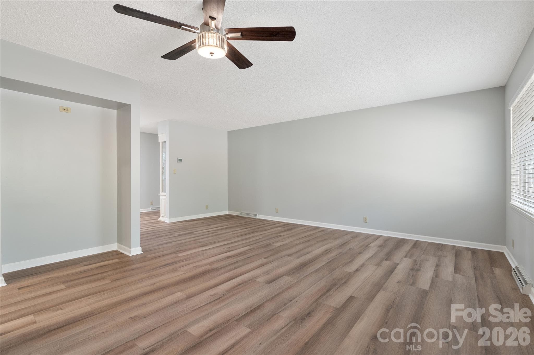 Large living room - 177 Country Road, Brevard