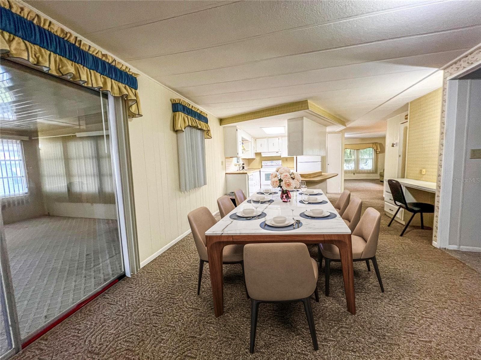 Virtually Stage - 326 MARTIN DR, LAKELAND