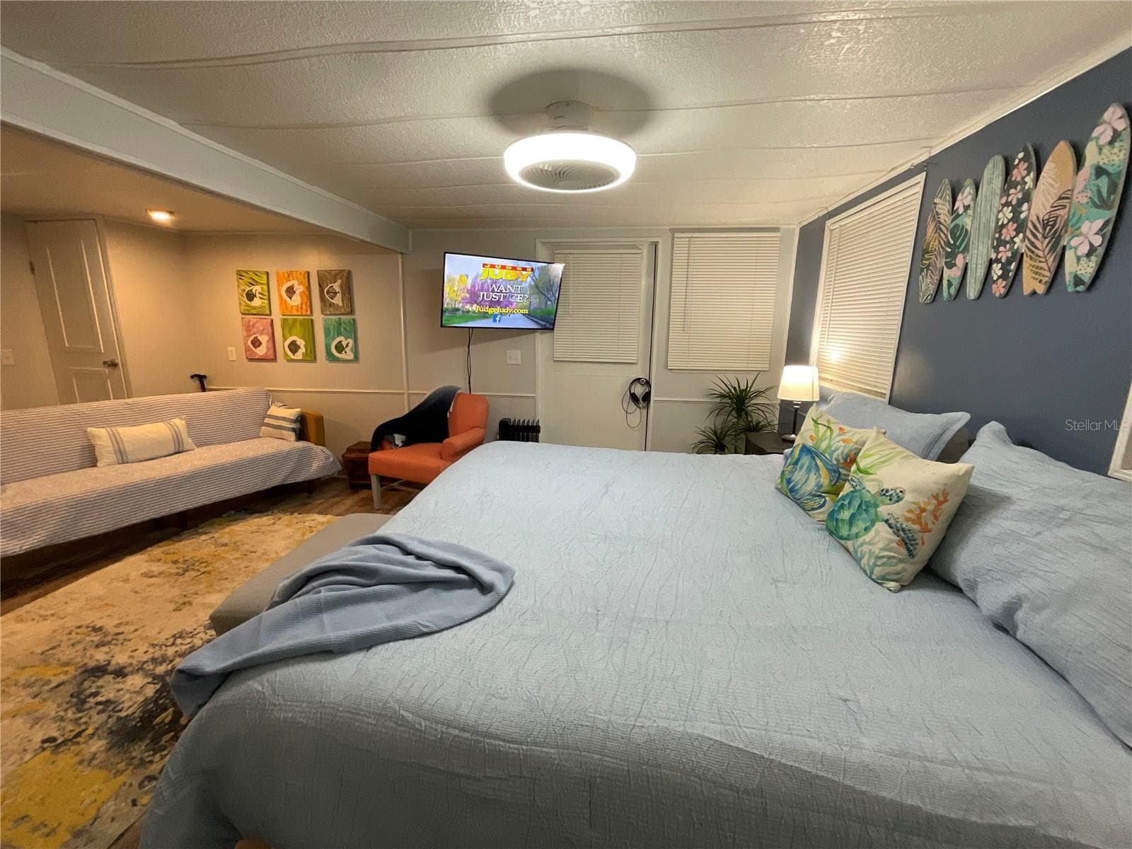 Your bedroom has a roomy en-suite bathroom - 6580 SEMINOLE BLVD #510, SEMINOLE
