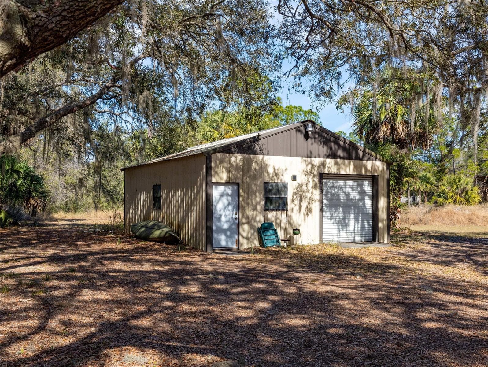 Single Family Residence at 8725 TREASURE ISLAND RD, LEESBURG, photo 10 of 28