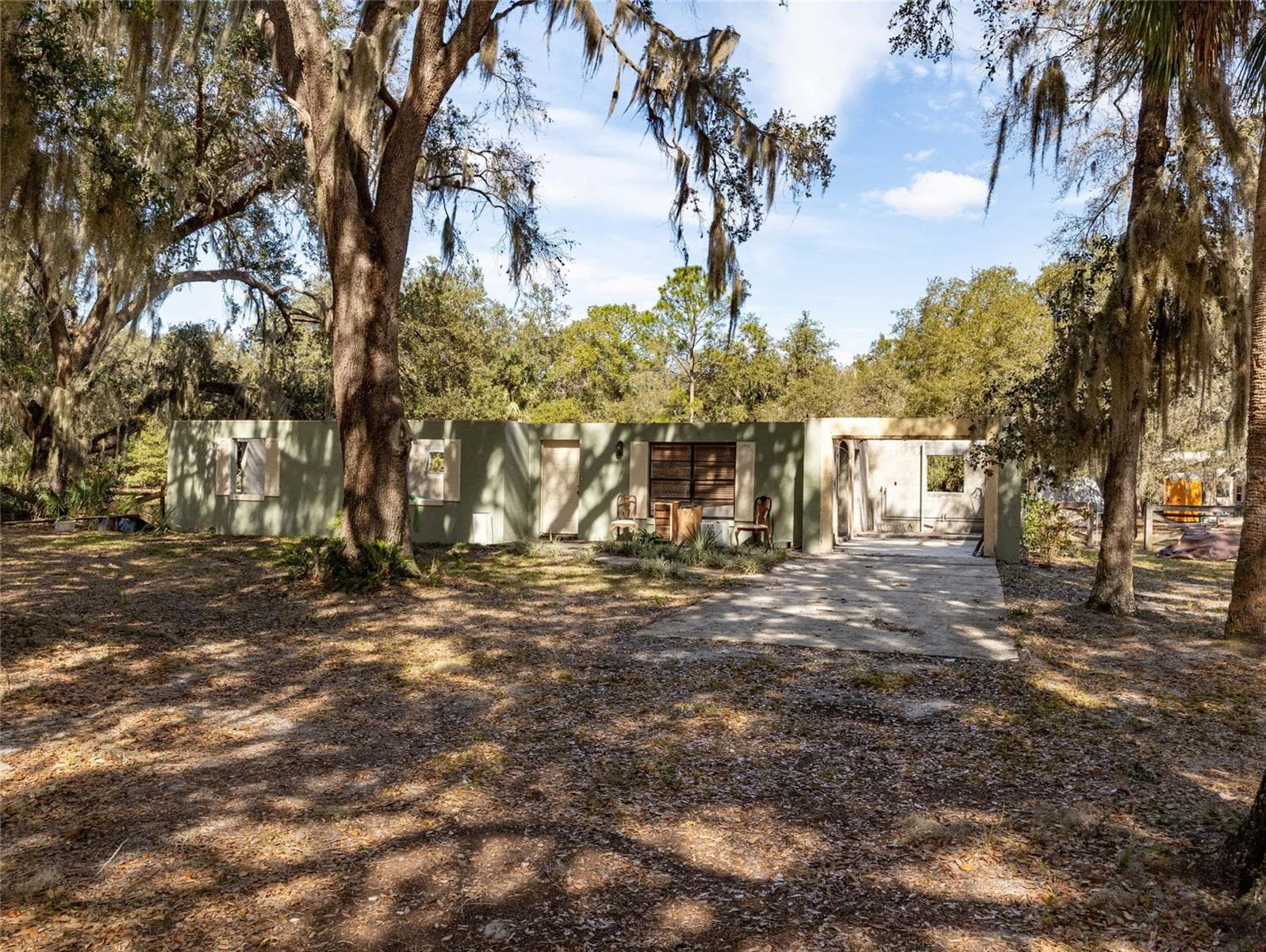 Single Family Residence at 8725 TREASURE ISLAND RD, LEESBURG, photo 17 of 28