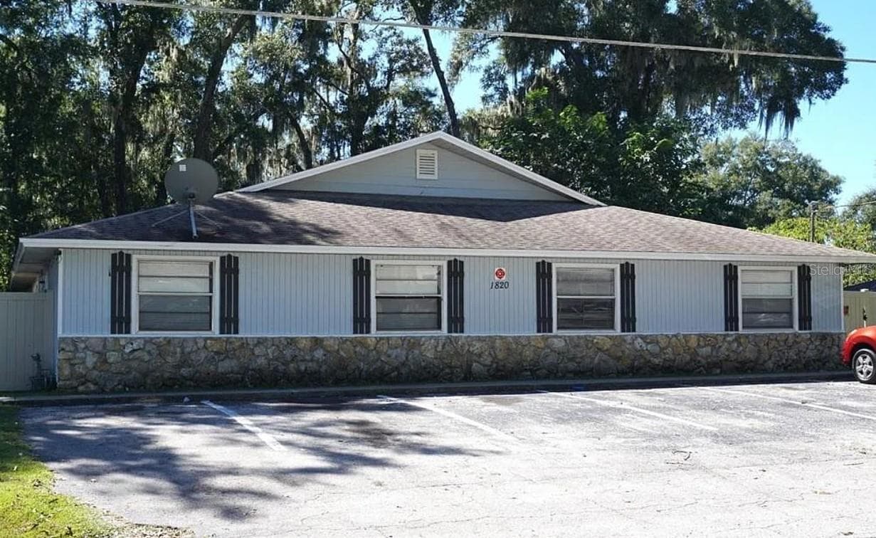 1820 SE 40TH STREET RD