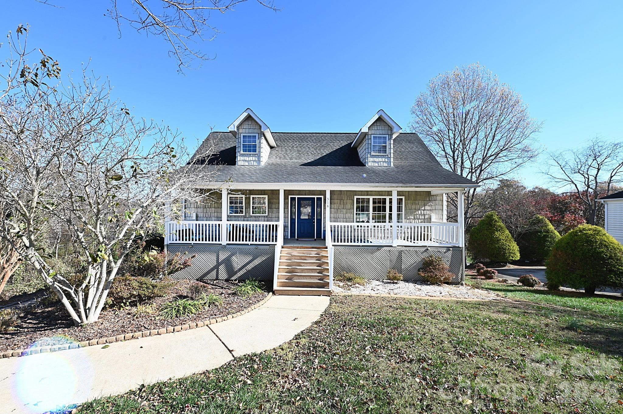 Single Family Residence at 518 30th Avenue Circle NE, Hickory, photo 2 of 38