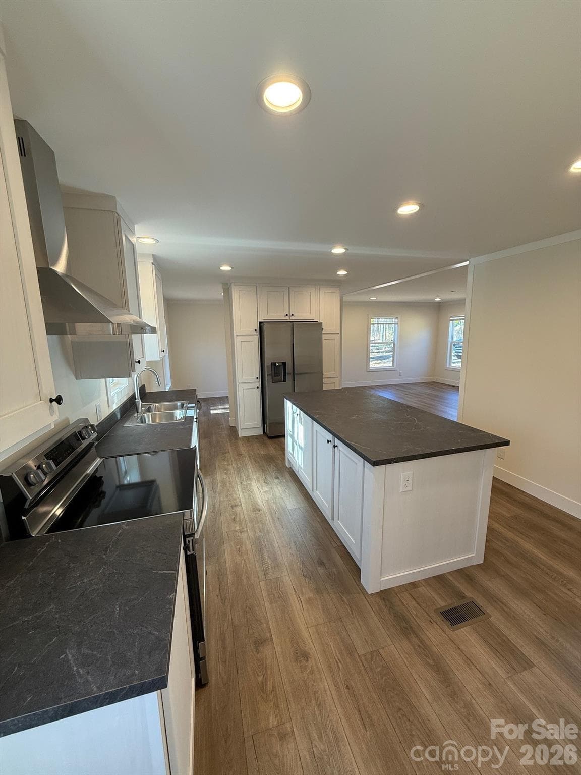 Single Family Residence at 155 Faith Circle, Lilesville, photo 5 of 21