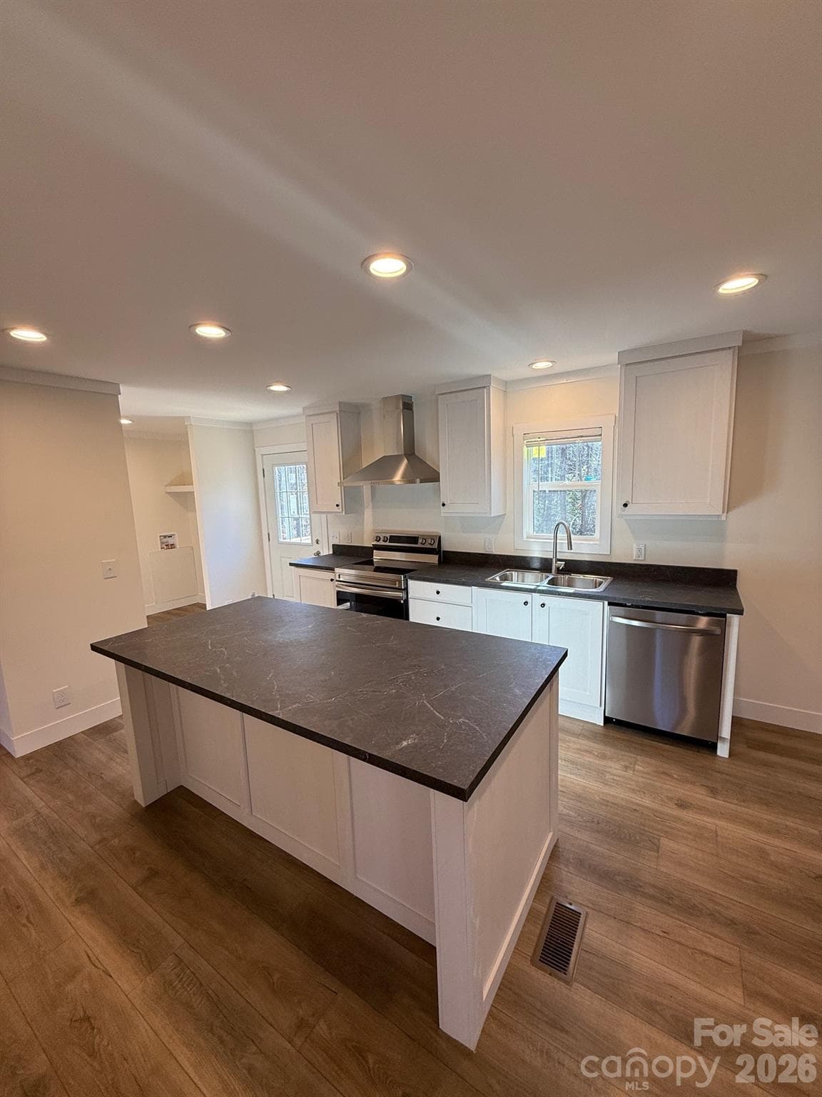 Single Family Residence at 155 Faith Circle, Lilesville, photo 6 of 21
