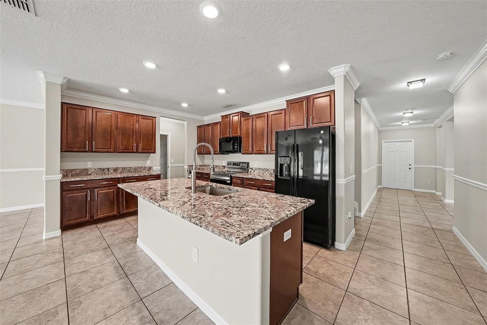 Single Family Residence at 10657 STANDING STONE DR, WIMAUMA, photo 13 of 36