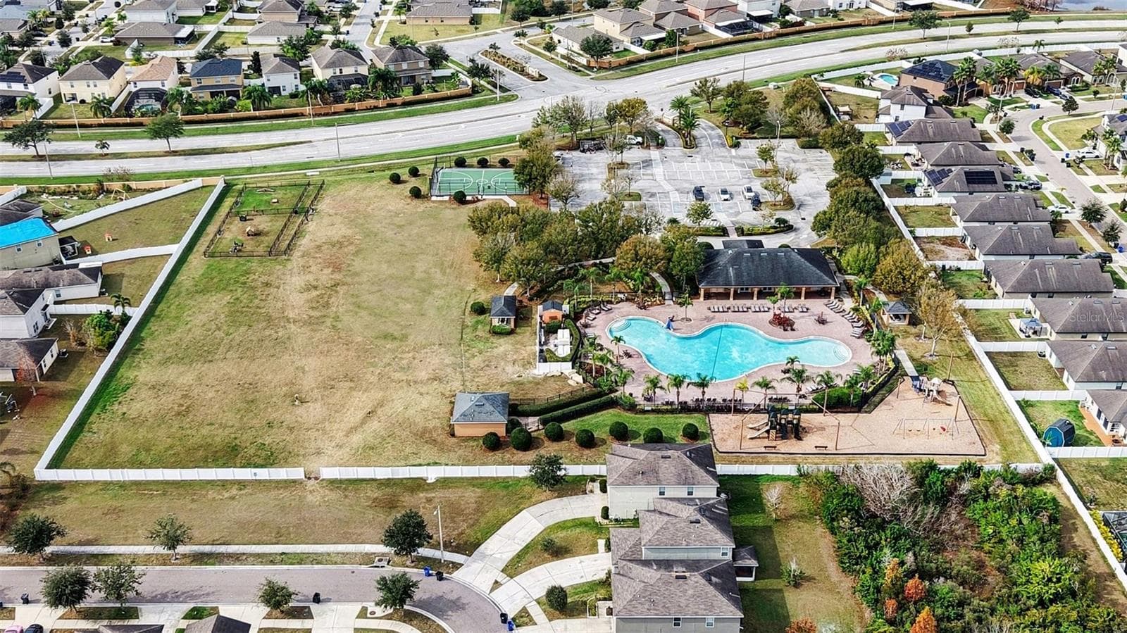 Single Family Residence at 10657 STANDING STONE DR, WIMAUMA, photo 31 of 36