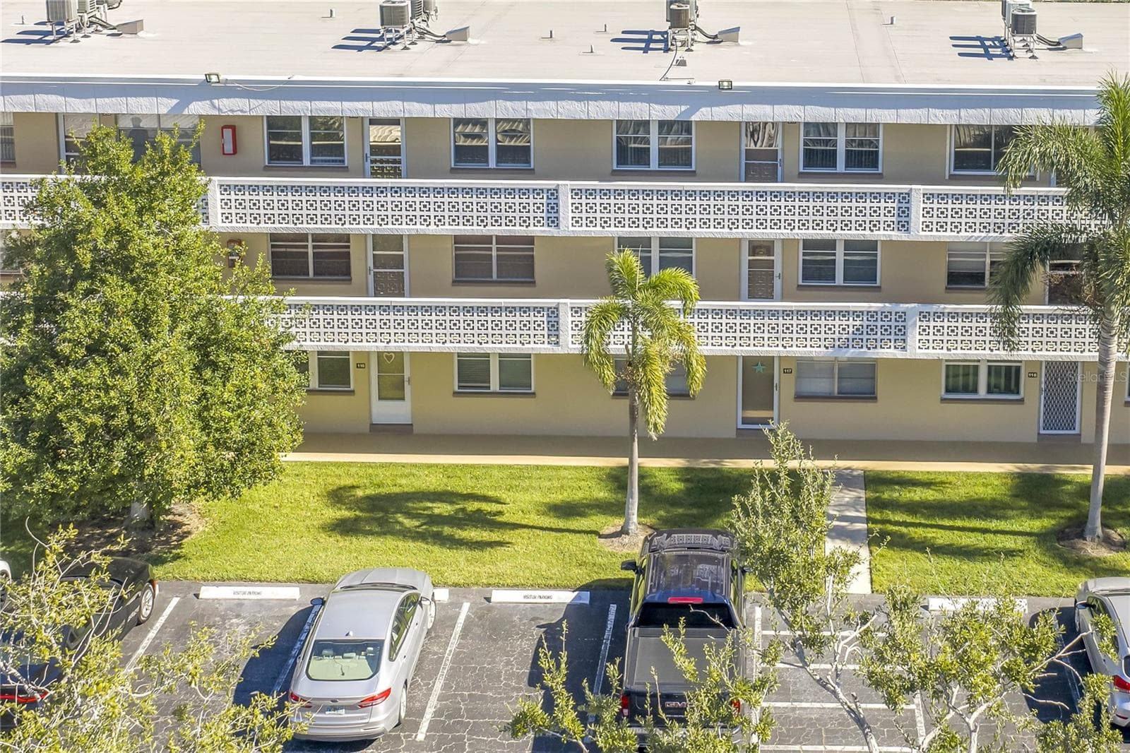 5095 BAY ST NE #317