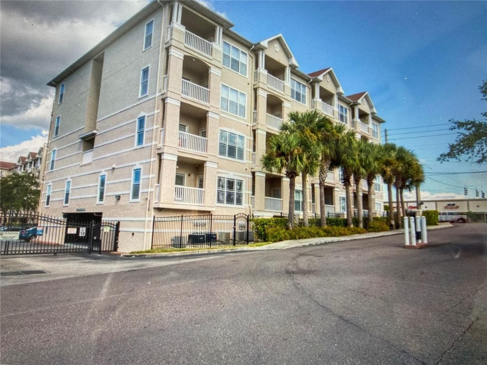 1216 S MISSOURI AVE #418
