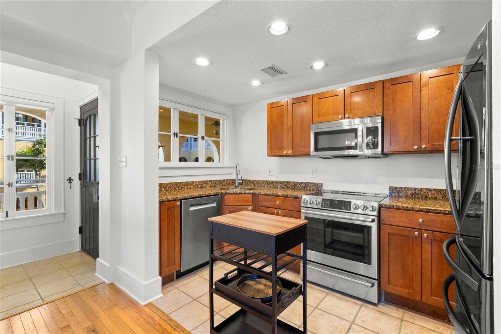 Condominium at 210 22ND AVE NE #15, ST PETERSBURG, photo 9 of 35