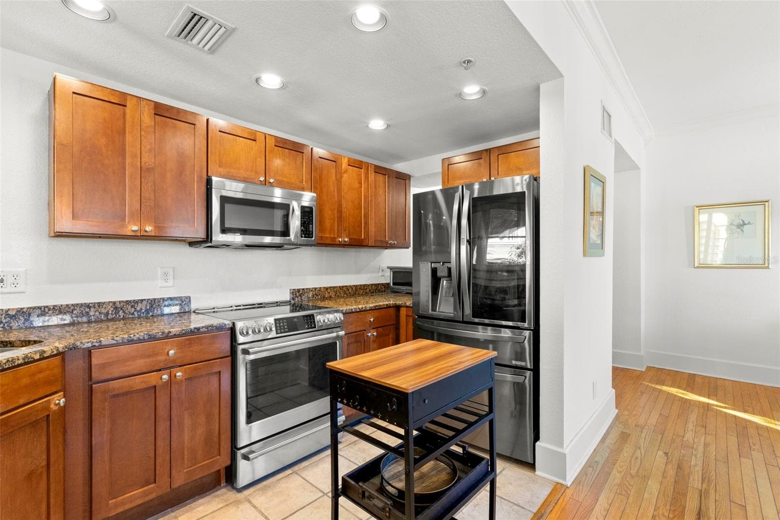 Condominium at 210 22ND AVE NE #15, ST PETERSBURG, photo 10 of 35