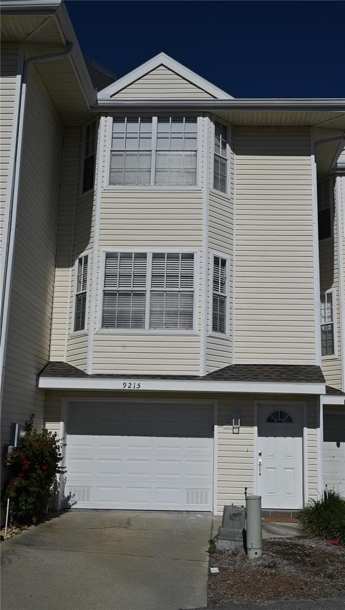 Townhouse at 9215 CAPTIVA CIR, ST PETE BEACH, photo 2 of 15