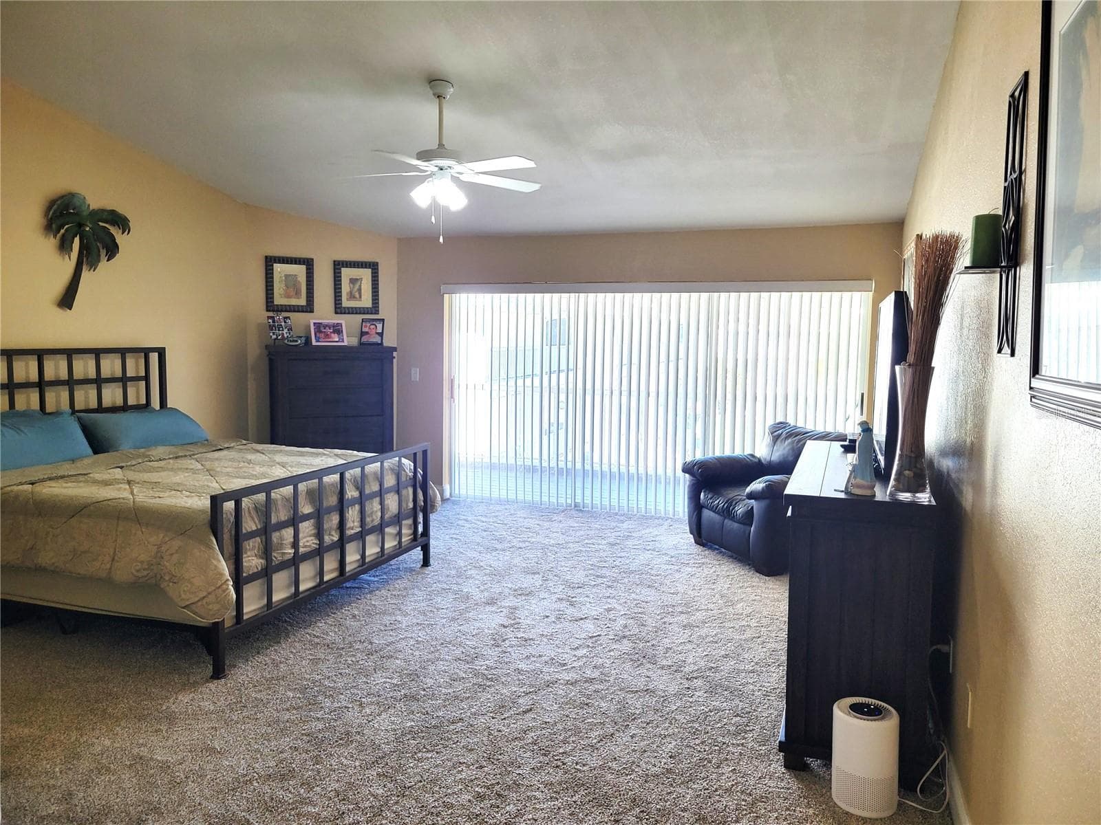 Townhouse at 9215 CAPTIVA CIR, ST PETE BEACH, photo 5 of 15