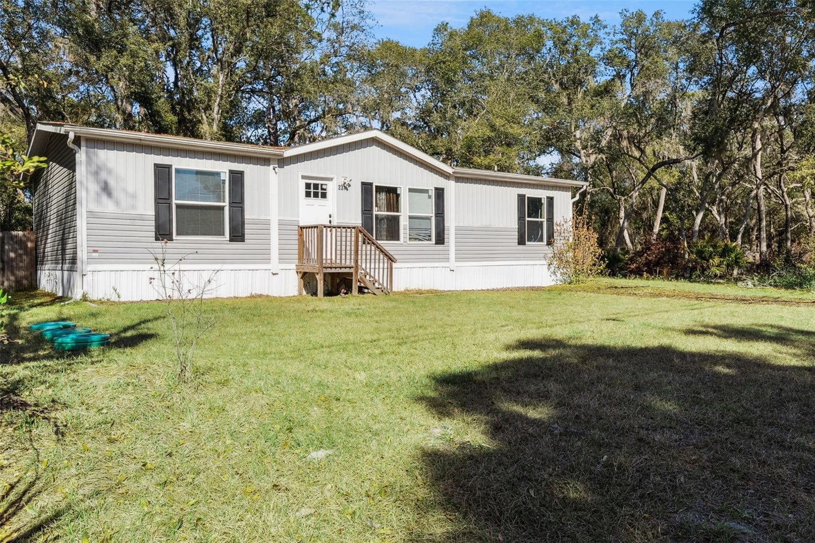 Manufactured Home at 231 TROPIC AVE, SATSUMA, photo 2 of 28