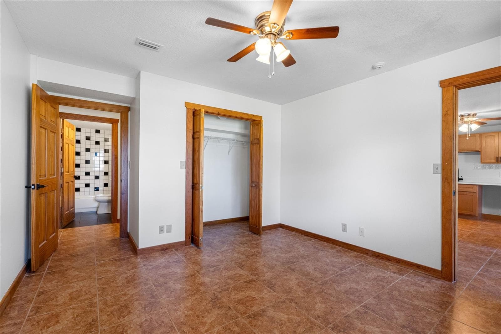 Primary Bedroom - 1st floor - 11401 THONOTOSASSA RD, THONOTOSASSA